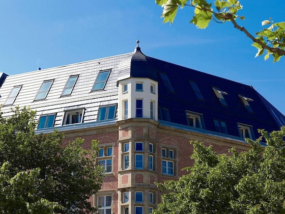 Gallery - The Red Apartments