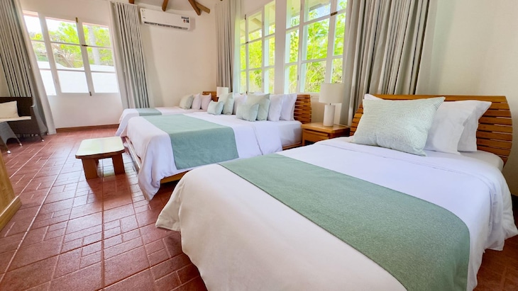 Gallery - Angermeyer Waterfront Inn