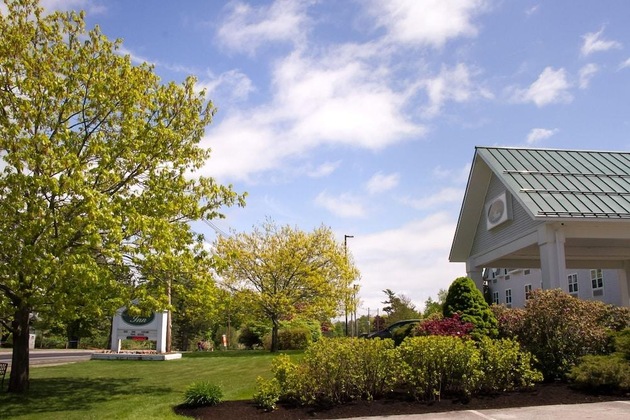 Gallery - Acadia Inn
