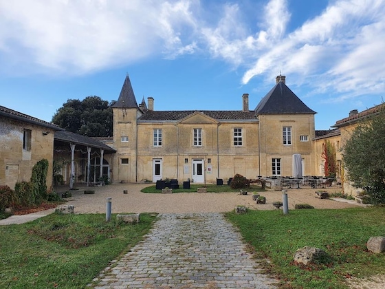 Gallery - Château Fleur De Roques