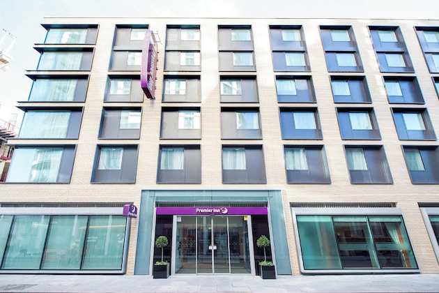 Gallery - Premier Inn London City (Aldgate)