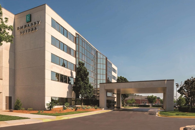 Gallery - Embassy Suites By Hilton Milwaukee Brookfield