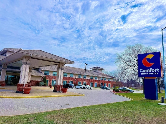 Gallery - Comfort Inn & Suites Ambassador Bridge