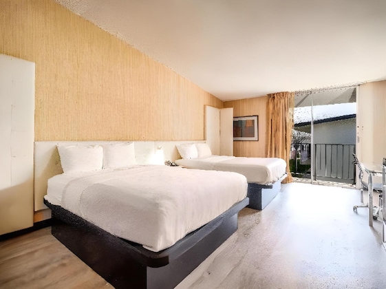 Gallery - Hotel Calle Joaquin