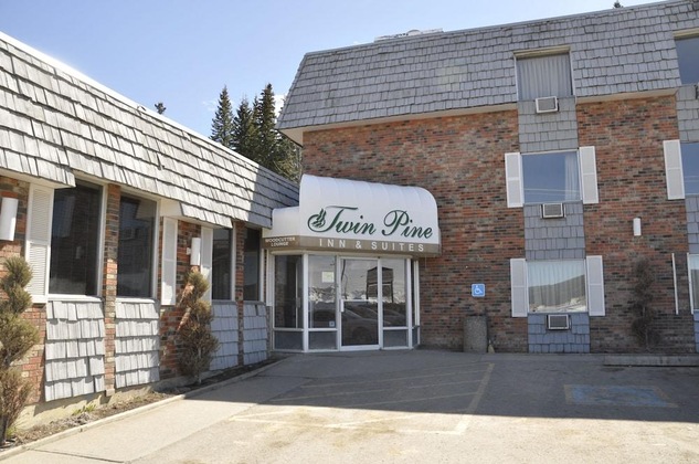 Gallery - Twin Pine Inn & Suites