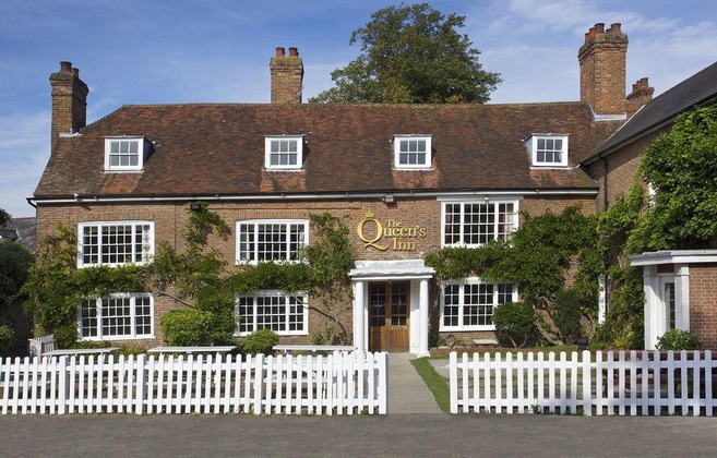 Gallery - The Queen's Inn