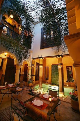 Gallery - Riad Elytis