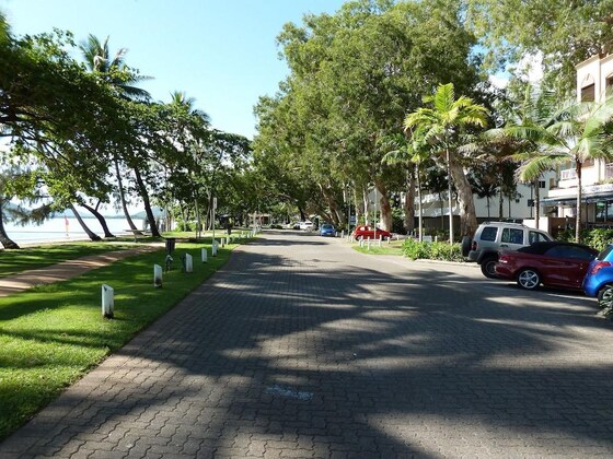 Gallery - Palm Cove Tropic Apartments