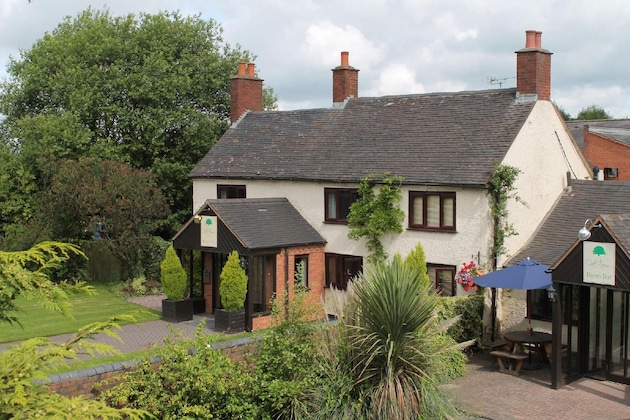 Gallery - Oak Farm Hotel