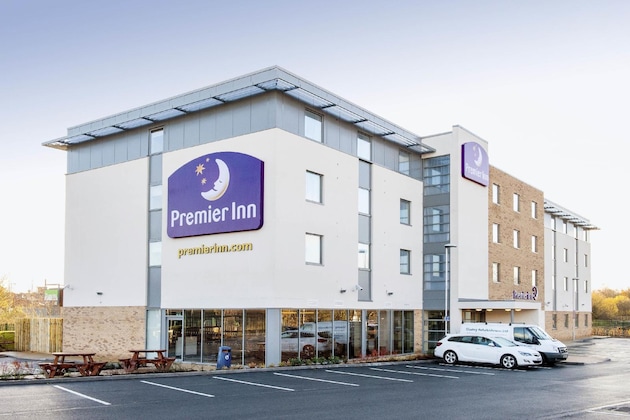 Gallery - Premier Inn Wrexham Town Centre