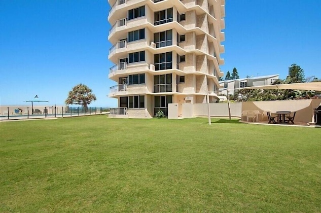 Gallery - Beachside Tower