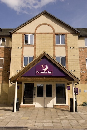 Gallery - Premier Inn Slough