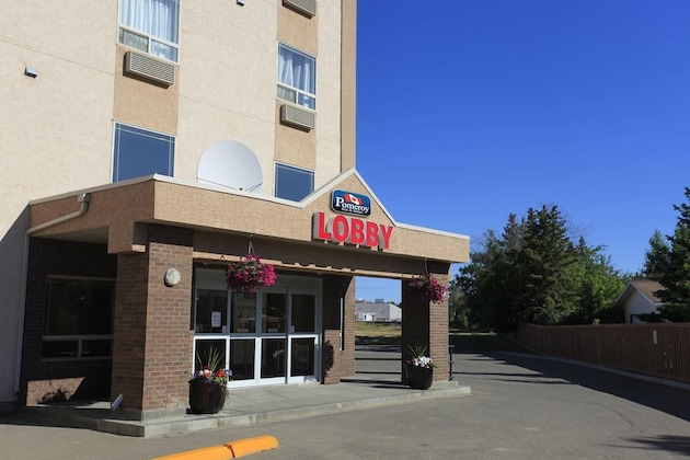 Gallery - Pomeroy Inn & Suites Fort St. John