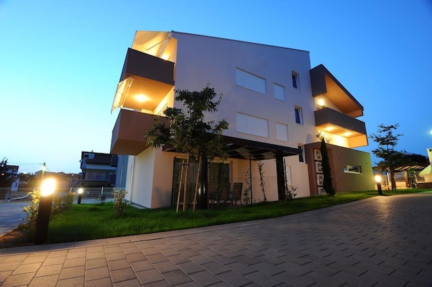 Gallery - Apartments Hills