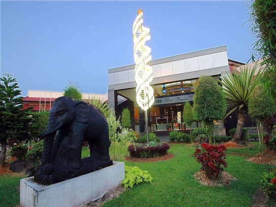 Gallery - Kapuas Palace Pontianak Hotel