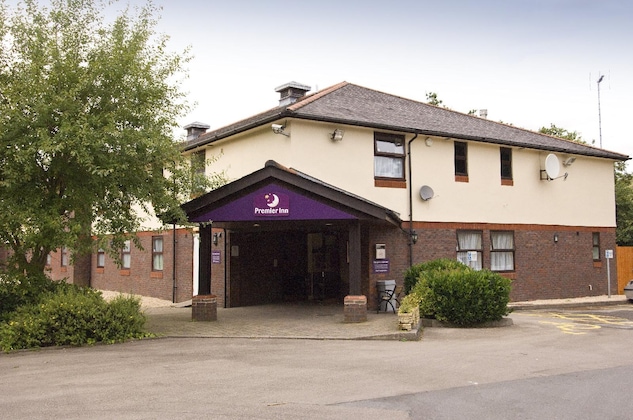 Gallery - Premier Inn Caerphilly (Corbetts Lane)
