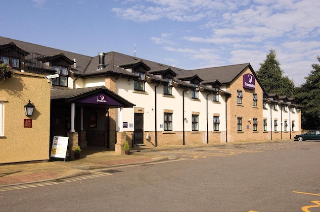 Gallery - Premier Inn Cardiff West