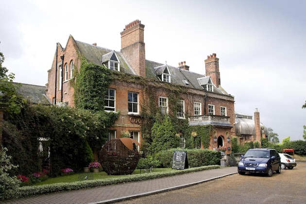 Gallery - Premier Inn London Croydon South (A212)