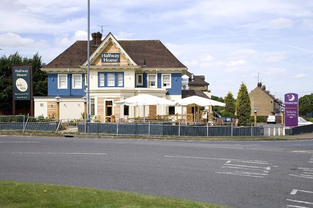 Gallery - Premier Inn Dunstable Luton