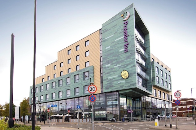 Gallery - Premier Inn Doncaster Central