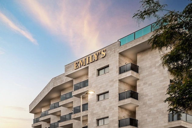 Gallery - Emily`s Hotel