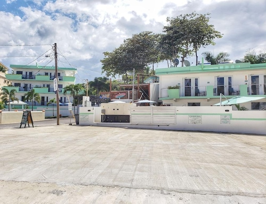 Gallery - Casa Verde Hotel - Steps To The Beach | Pool, Restaurant & Bar