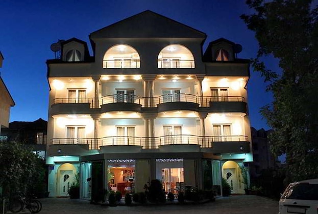 Gallery - Villa Maki