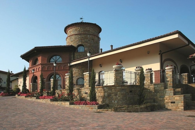 Gallery - Tota Virginia Antico Podere