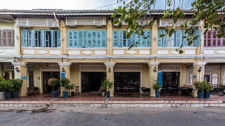 Gallery - The Columns