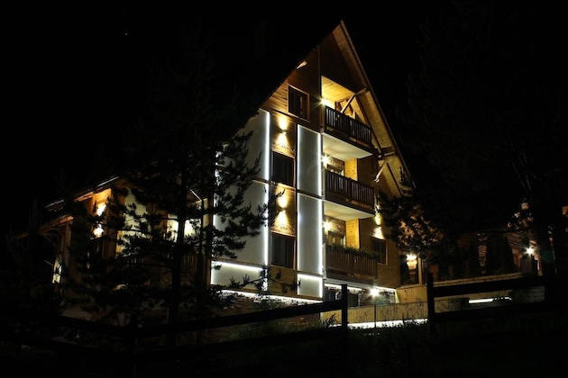 Gallery - Villa Natural Wood
