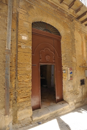 Gallery - Arco Ubriaco