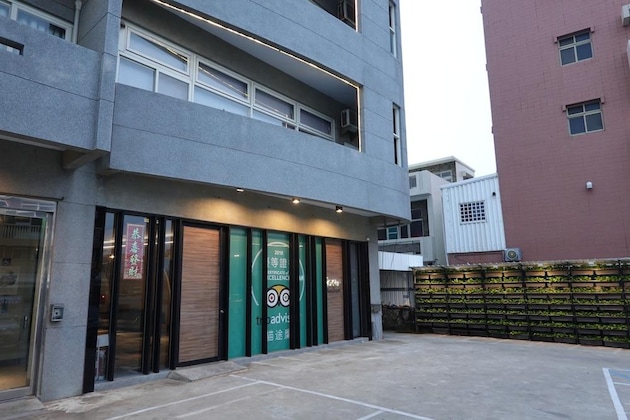 Gallery - Green Hotel