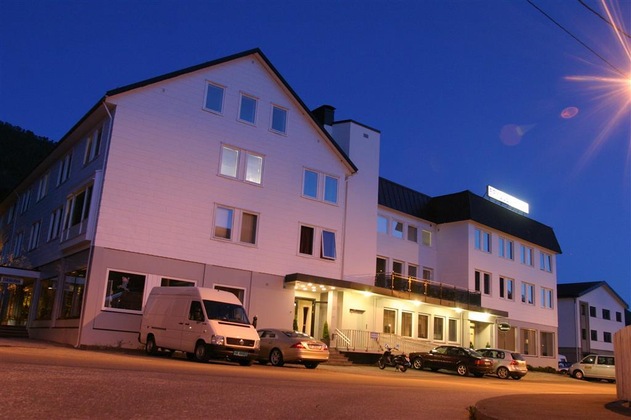 Gallery - Nordfjord Hotell - Bryggen