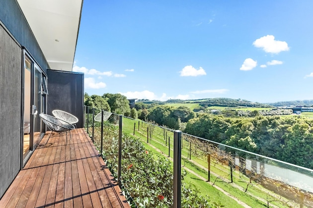 Gallery - Cable Bay Views