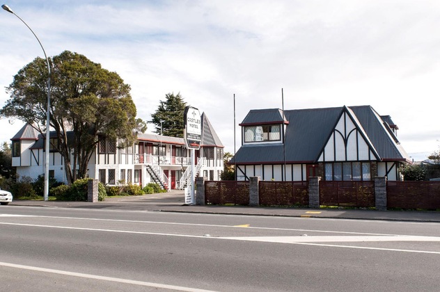 Gallery - Castles Motel And Driftwood Motel