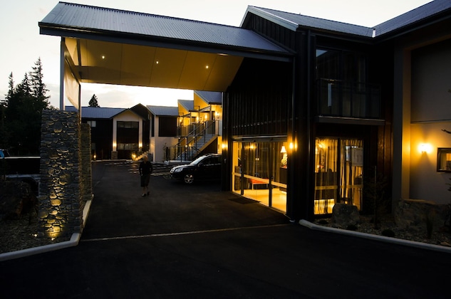 Gallery - The St James