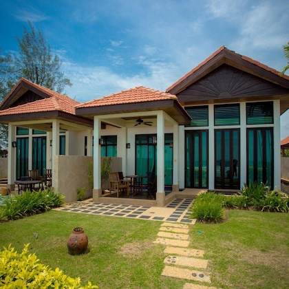 Gallery - Borneo Beach Villa & Suite