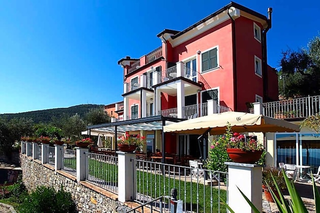 Gallery - Le Ville Relais