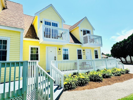 Gallery - Blue Spruce Motel & Townhouses