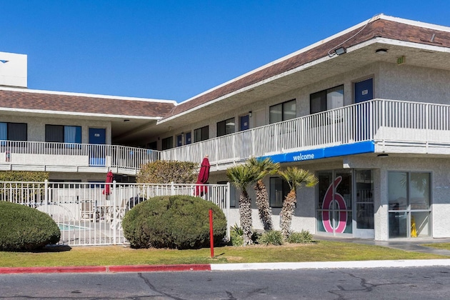 Gallery - Motel 6 Mojave, Ca