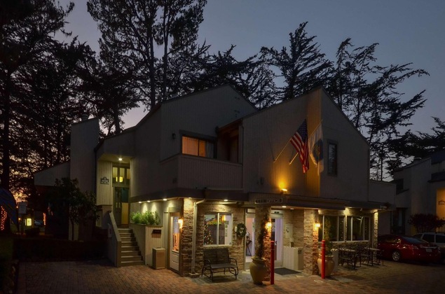 Gallery - Best Western The Inn & Suites Pacific Grove