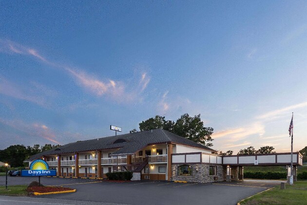 Gallery - Days Inn By Wyndham Queensbury Lake George