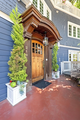 Gallery - Channel Road Inn, A Four Sisters Inn