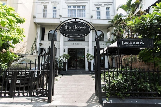 Gallery - The Alcove Library Hotel