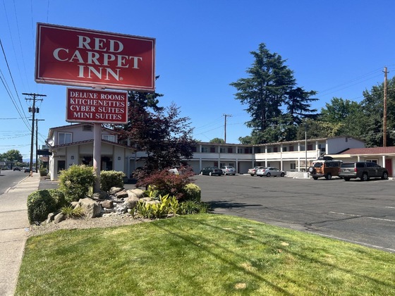 Gallery - Red Carpet Inn Medford