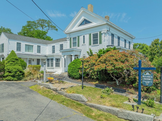 Gallery - The Yankee Clipper Inn
