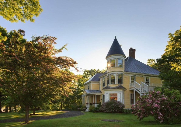 Gallery - Hawthorn Inn