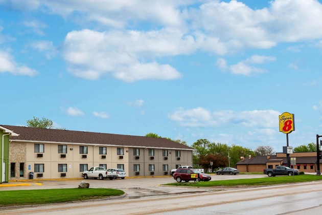 Gallery - Super 8 By Wyndham Storm Lake