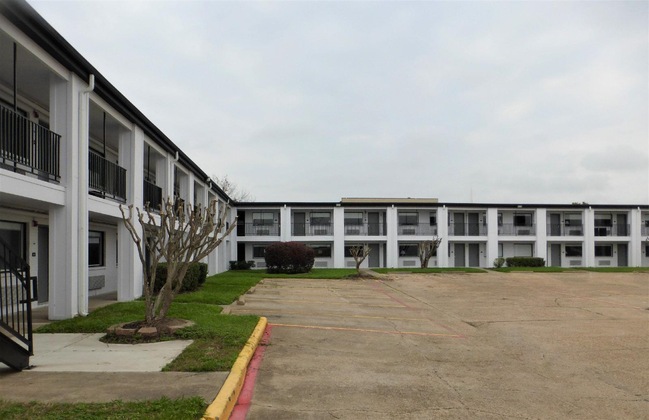 Gallery - Red Roof Inn Houston – Jersey Village