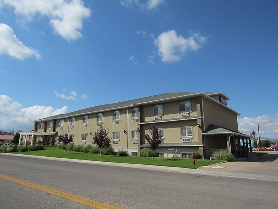 Gallery - The Landmark Inn & Suites